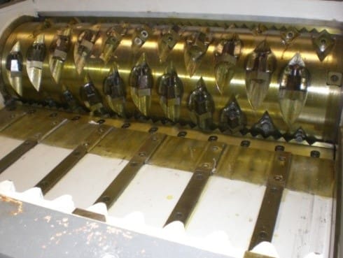 Shredder cutting chamber