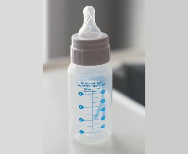 Laser_Marking_Baby_Bottle (002)