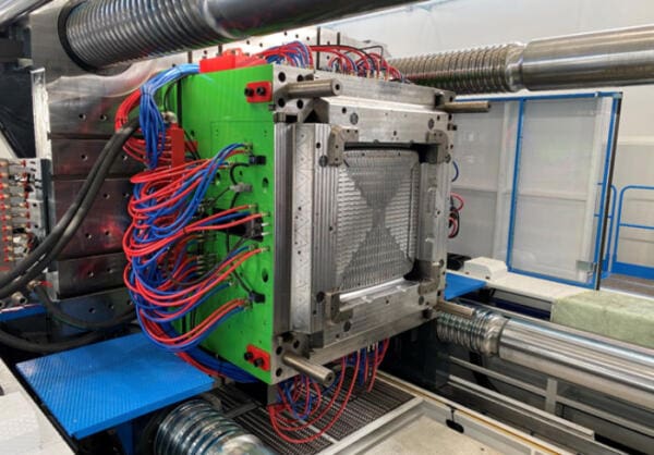  Euro Stampi Invests in a New 4800T Machine