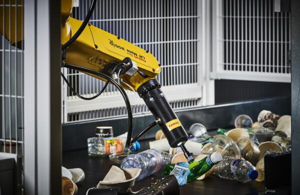 FANUC robot for recycling