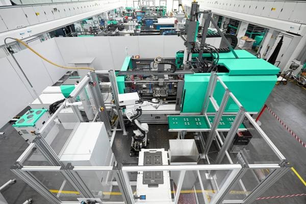  Arburg Introduces the Allrounder Cube 1800