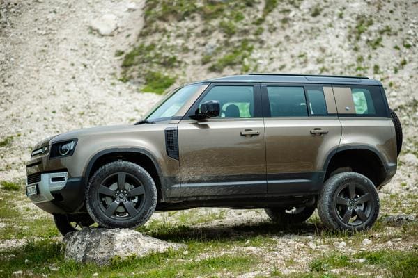  Ultrasonic Technology Proves a Sound Solution for JLR