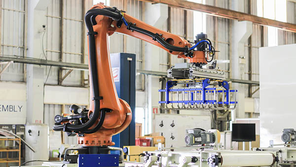 Deshabilitar Alaska segundo igus: Importance of Industrial Robots | PlastikMedia Blog