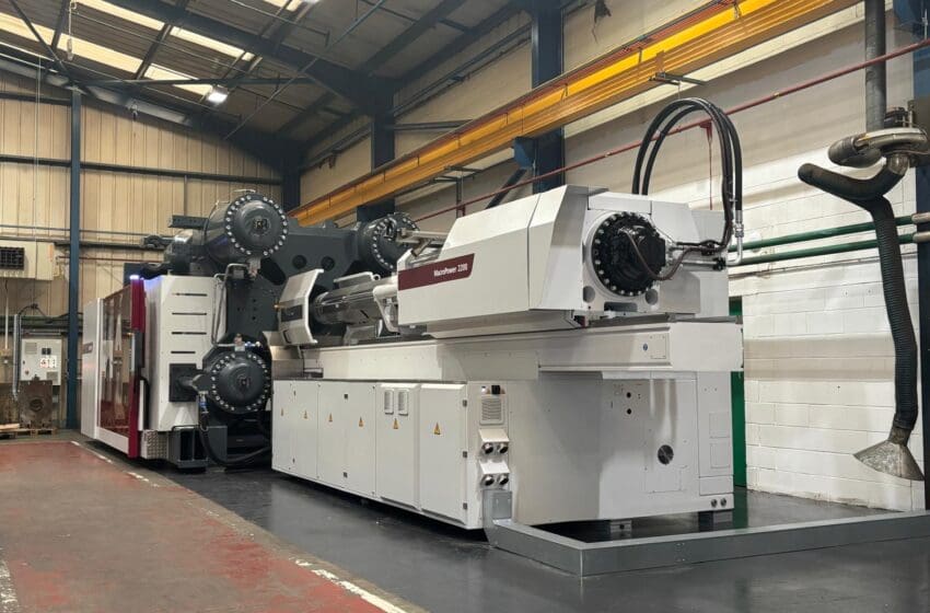  Taylor Engineering & Plastics Invests in the UK’s Largest Ever Wittmann Battenfeld Injection Moulding Machine