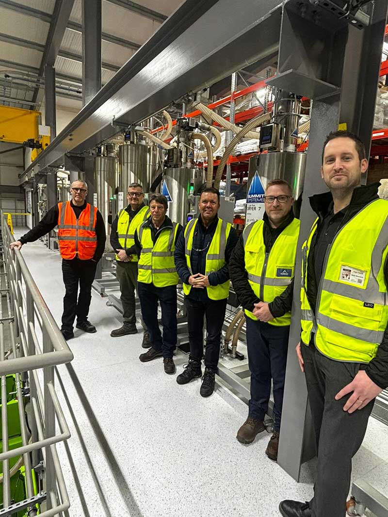 Summit Systems at Pektron - supporting material handling for injection moulding